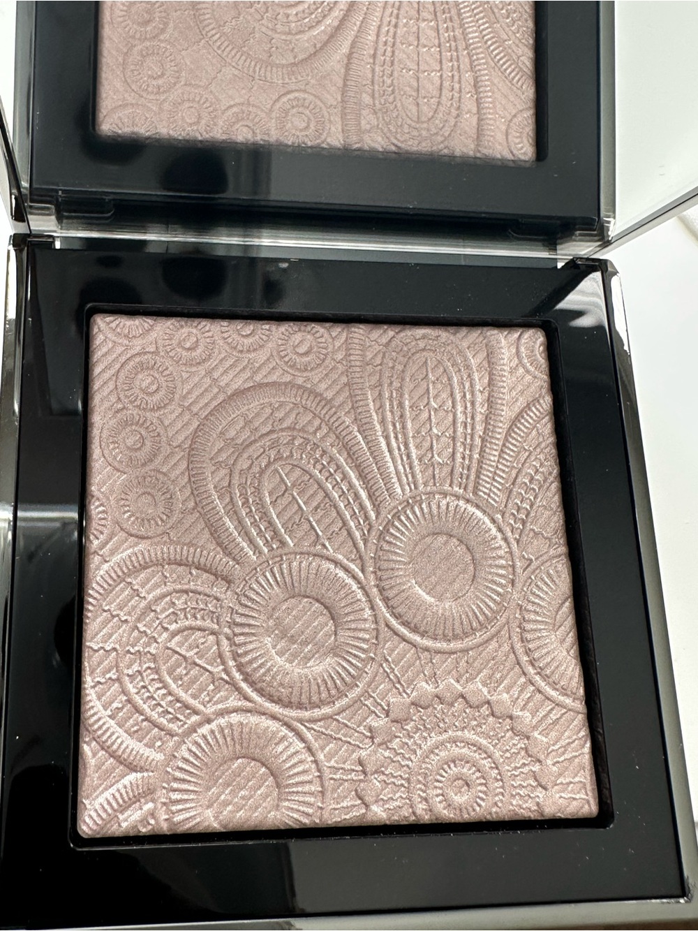 Burberry Luxury Shimmer Highlighter - Pink Champagne Glow
